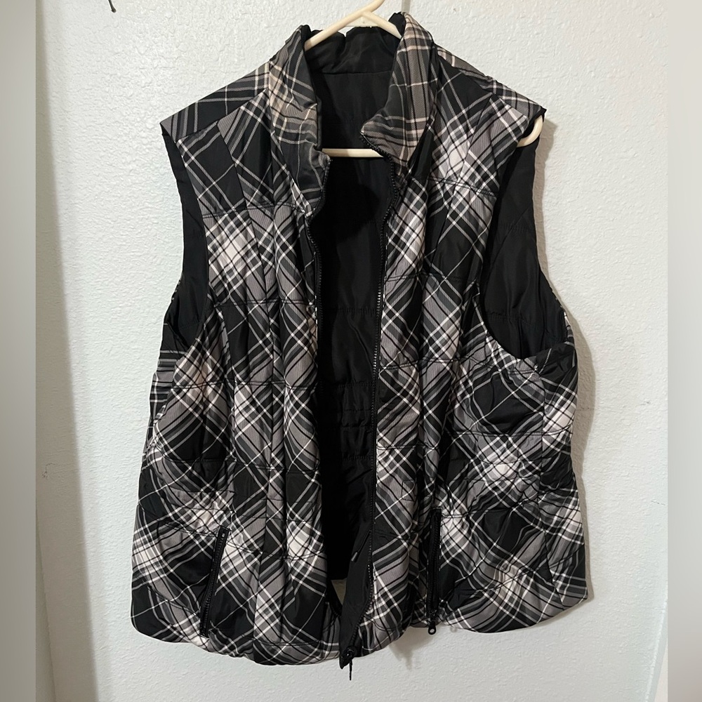 Reversible vest